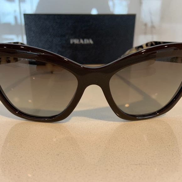 PRADA Cat Eye Sunglasses, Case, & Cloth Like New